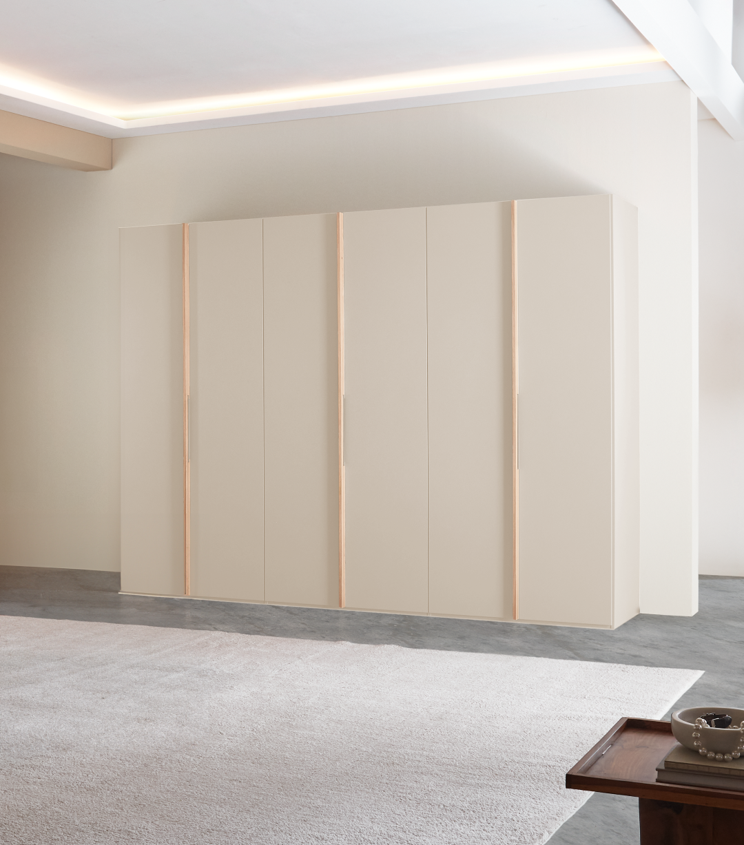 Armadio ad ante battenti Plan in legno champagne