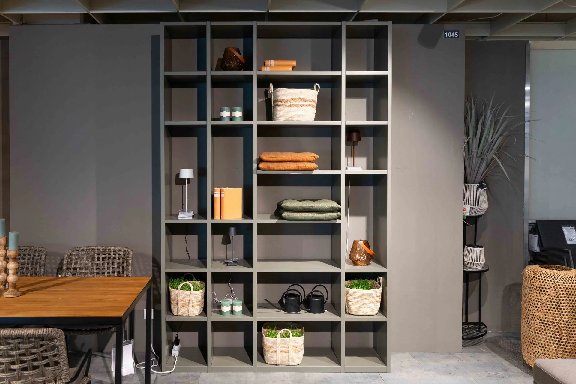 Bücherregal Kara Frame MUSTERRING grün
grau  