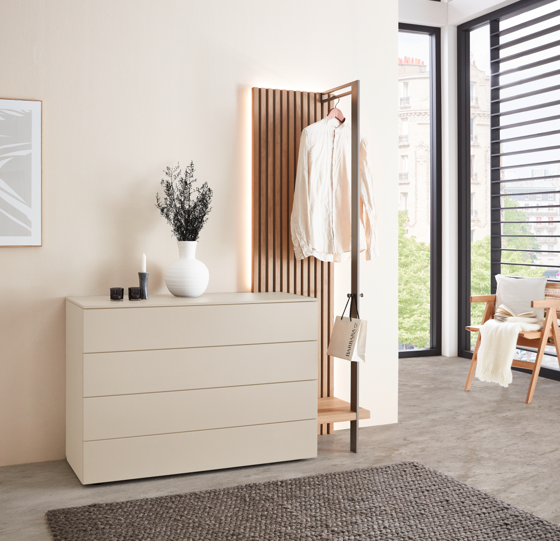 Cassettiera con credenza in legno marrone champagne