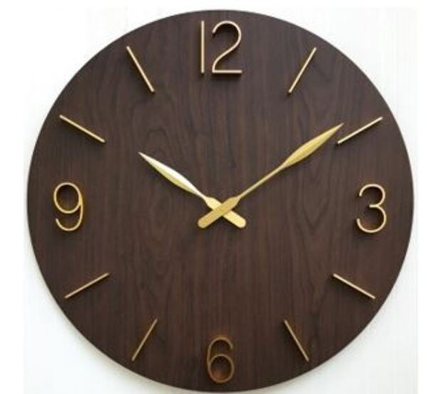 Wanduhr leer braun