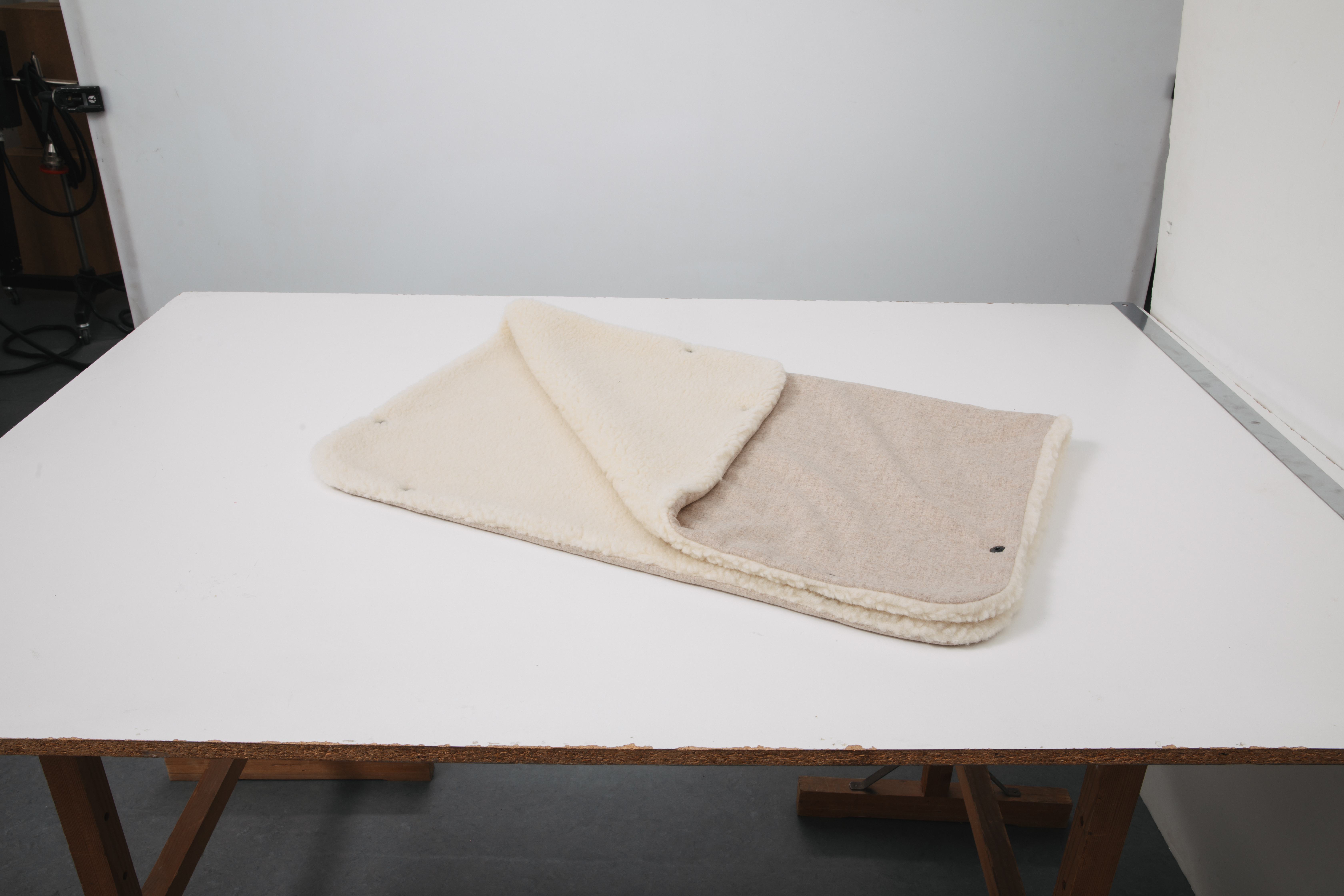 Kuscheldecke Känguru beige Merinoschurwolle
