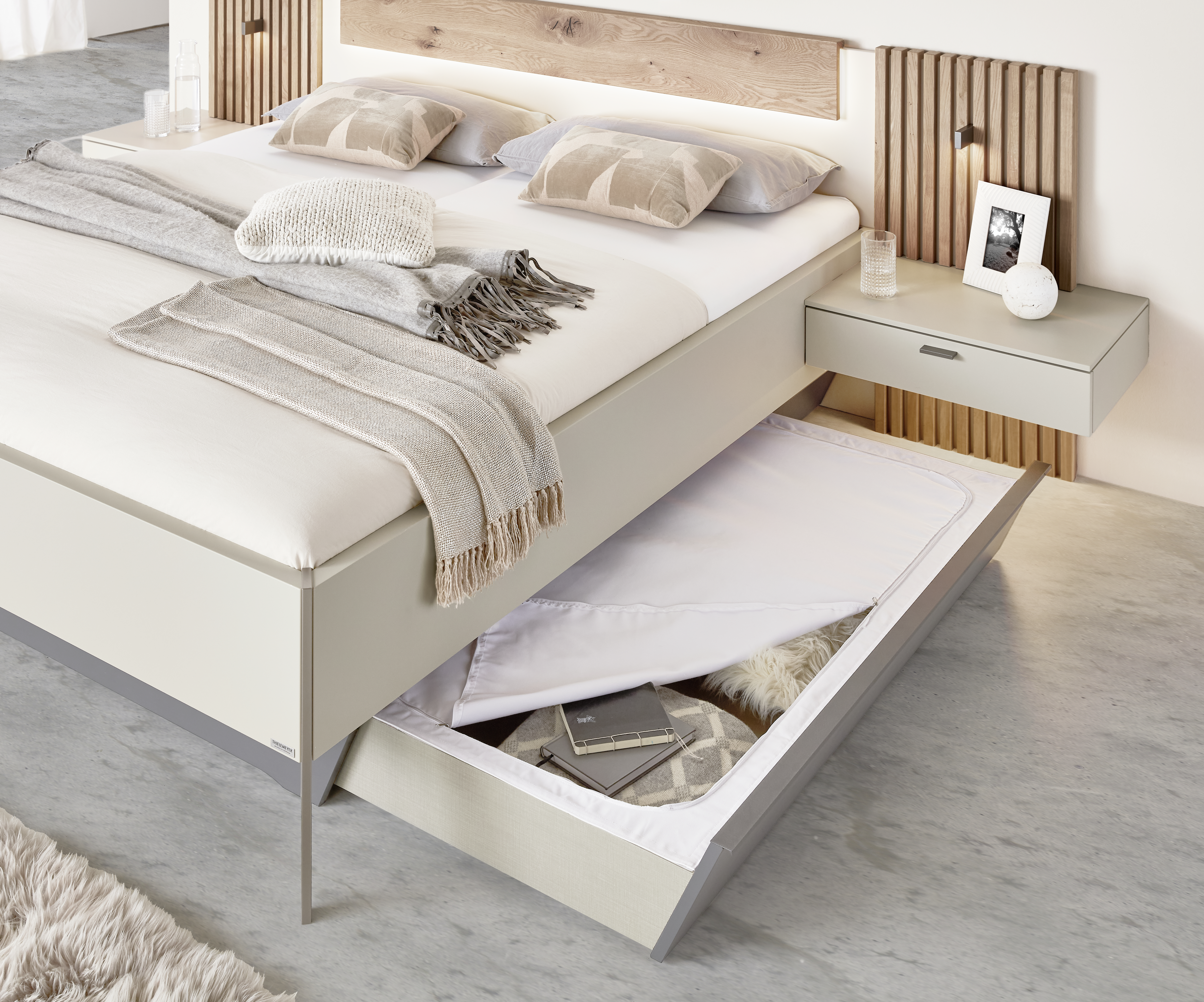 Cassetto del letto Plan in legno grigio