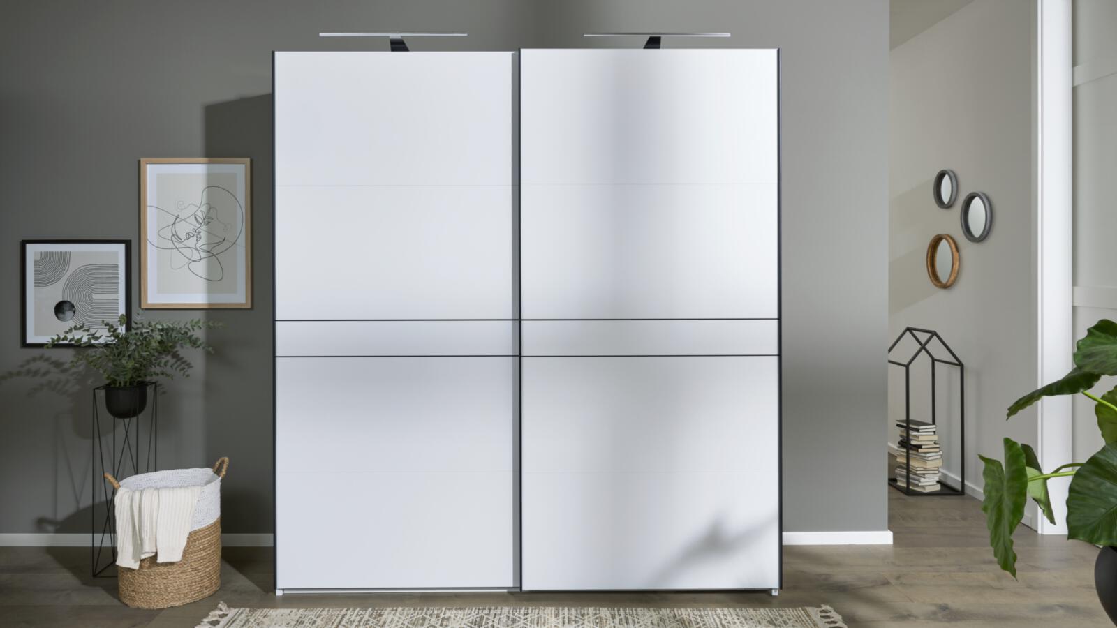 Schwebetürenschrank Interliving 1207 weiß Holz