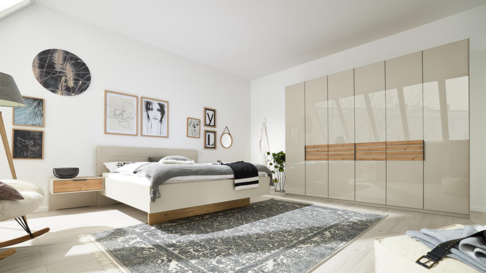 Schlafzimmer Interliving 1026 champagner Eiche